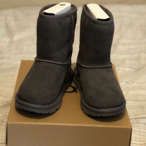 Kids UGGs!